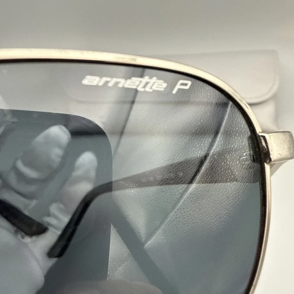 Arnette Aviator Sunglasses 3061-503/71 One Time Polarized Gold Frames EUC